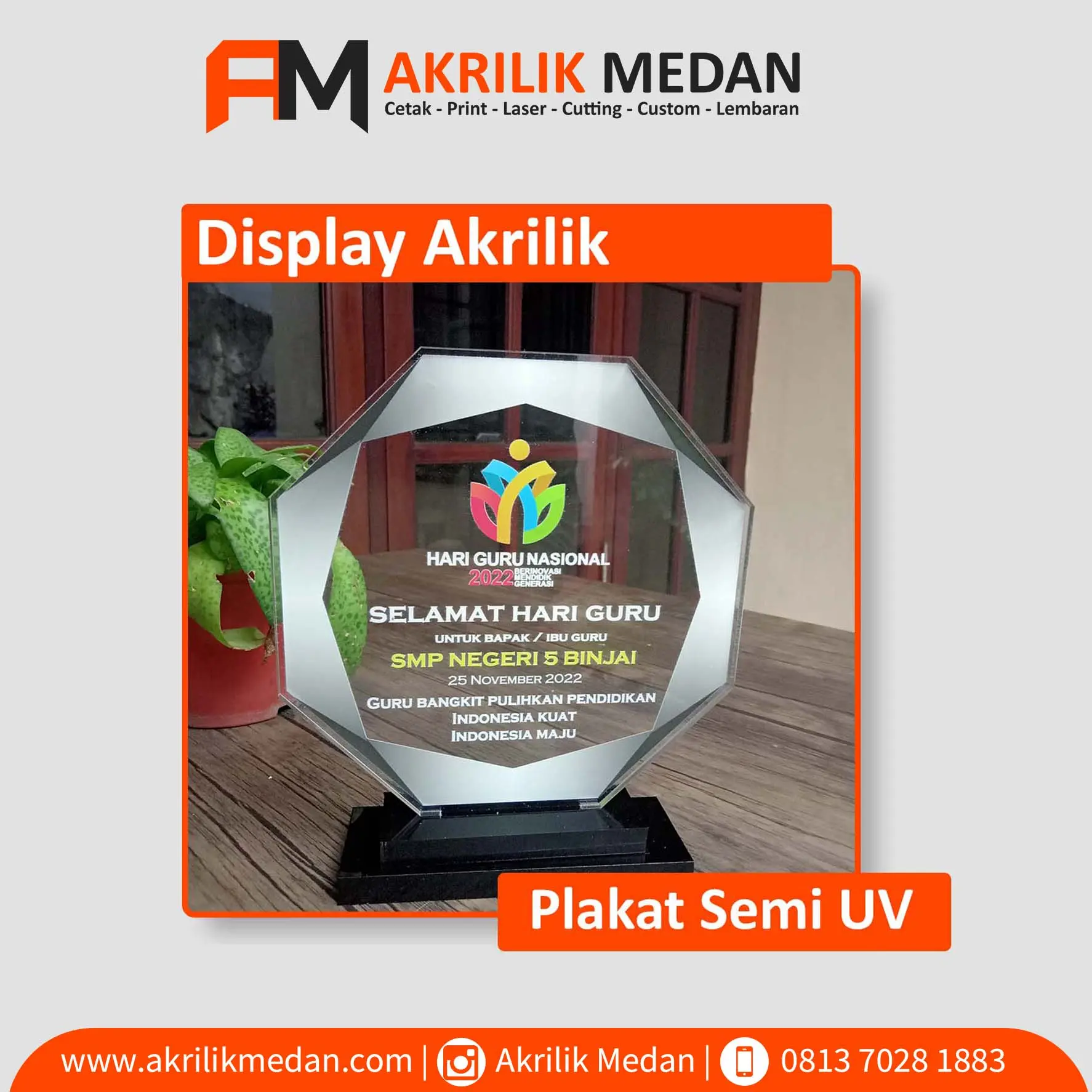 Plakat Akrilik Transparan: Minimalis, Modern, dan Penuh Makna
