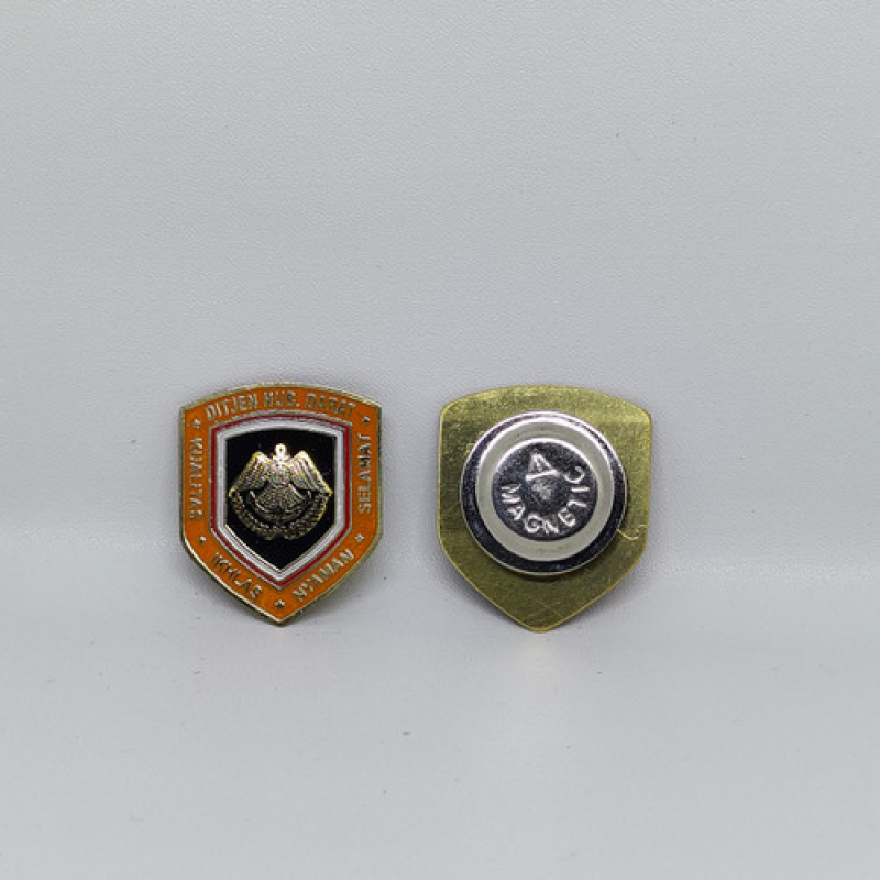  Pin Magnet Akrilik .