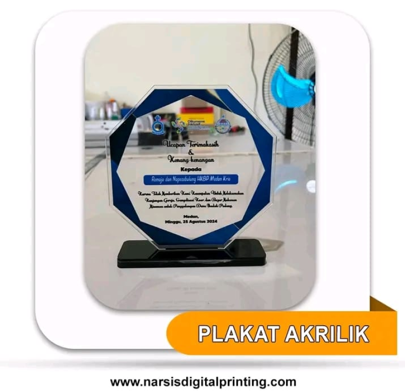 Akrilik Custom: Pilihan Merchandise untuk Acara Spesial