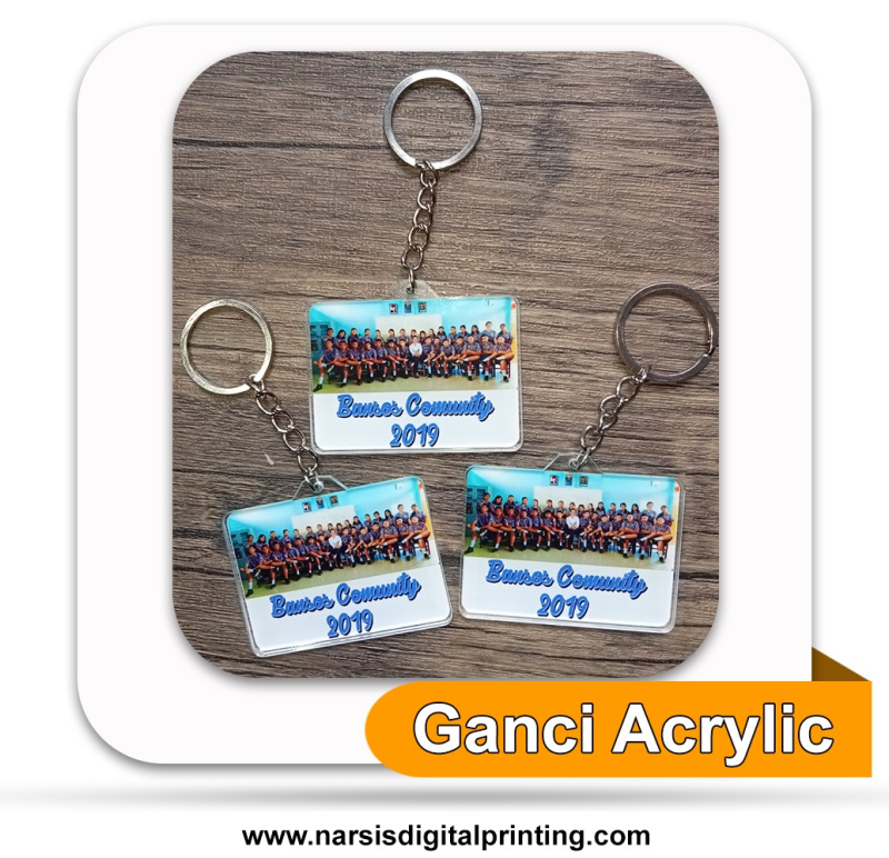 Pesan Akrilik Custom.