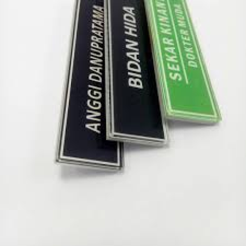 Nametag Akrilik : So.