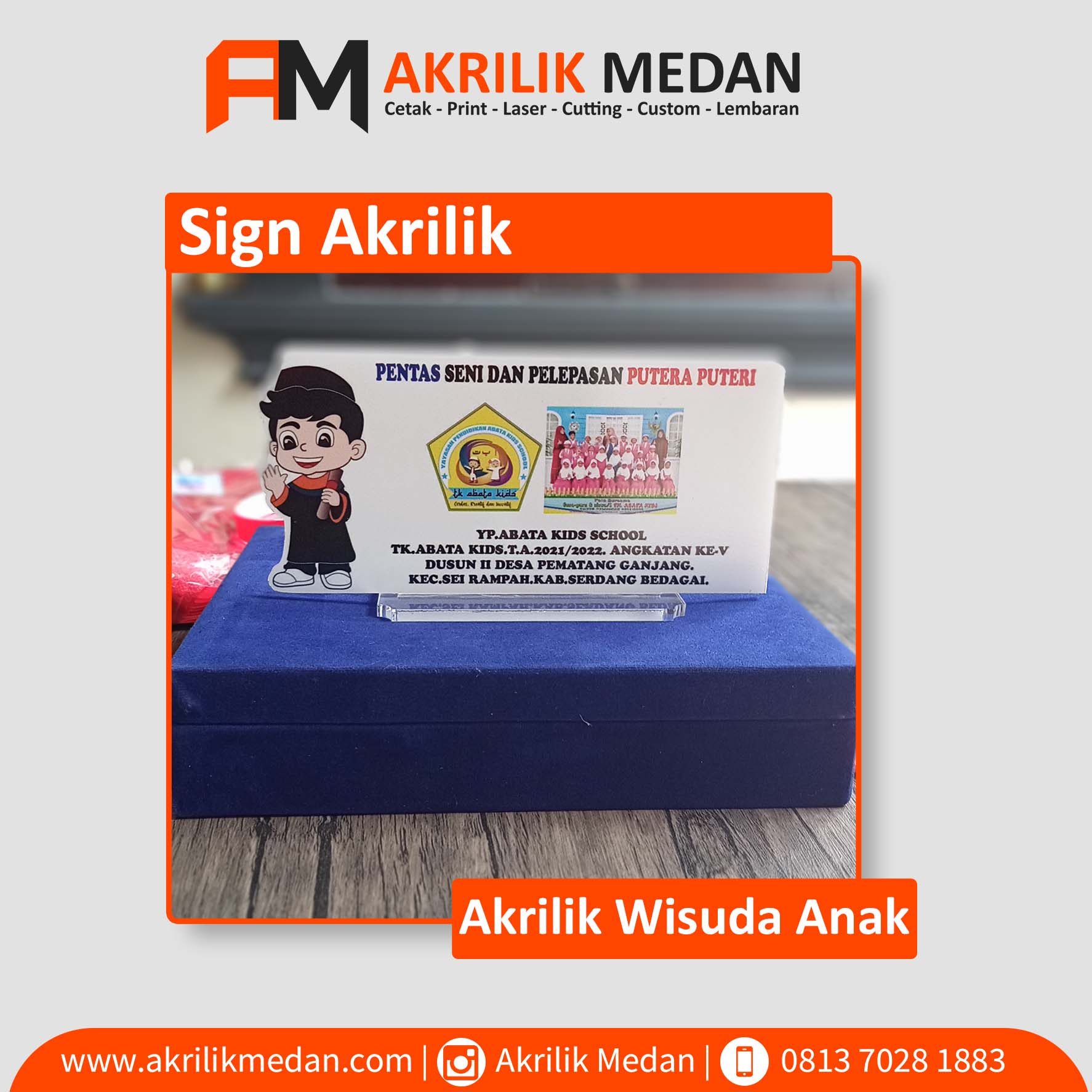 Akrilik Wisuda Anak